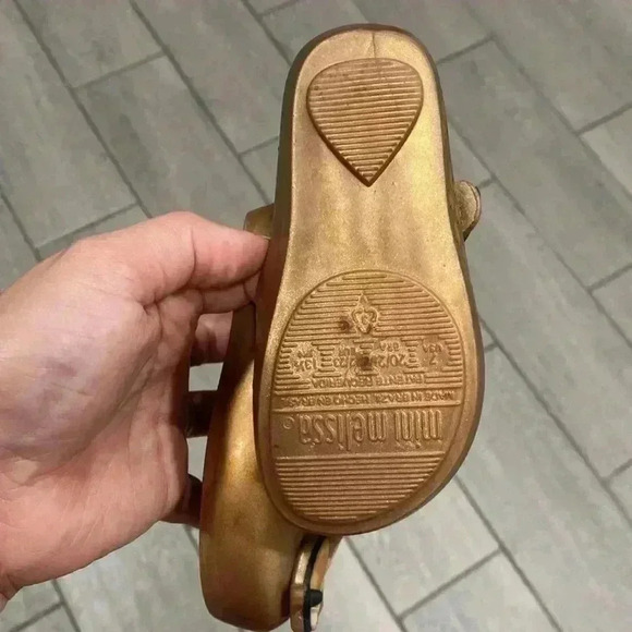 Mini Melissa Metallic Gold Bambi Shoes Size 7 - Picture 4 of 4